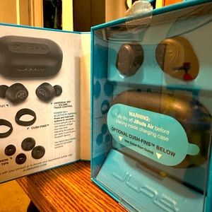 JBuds Air wireless headphones